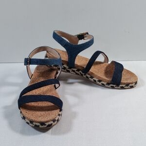 10209 FINAL PRICE Amelia Grace blue denim Giavi sandals 9